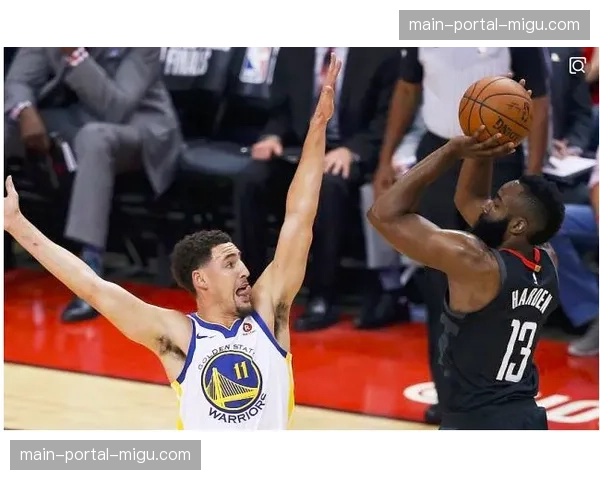 VAR争议再起：德甲裁判标准统一性引发讨论