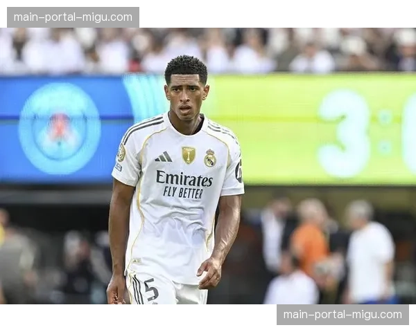 突发：皇马中场贝林厄姆训练中大腿肌肉不适，将缺席两周